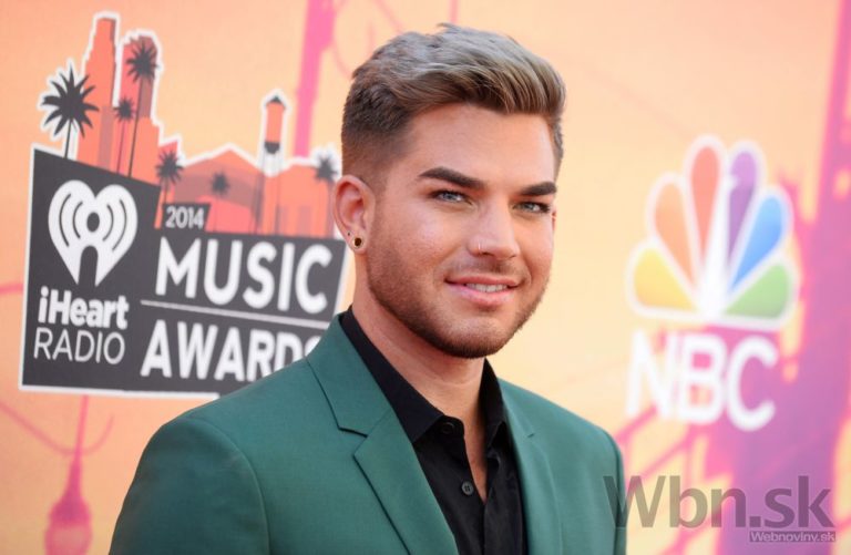 Americký spevák Adam Lambert