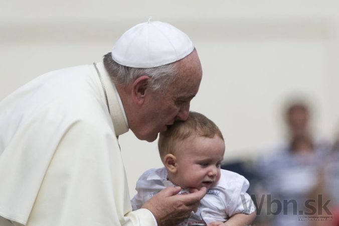 Pápež František navštívi ateistické Albánsko