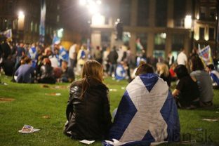 Škóti sa rozhodujú o osamostatnení sa od zvyšku Spojeného kráľovstva