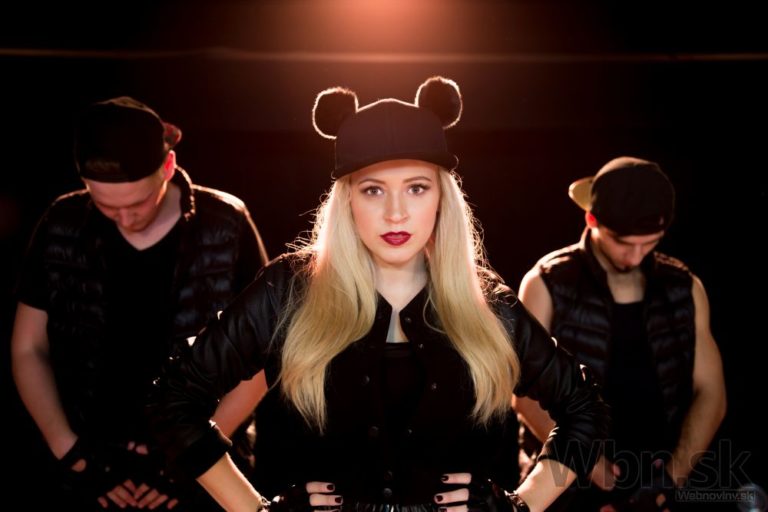 Dominika Mirgová zverejnila videoklip ku skladbe Hore
