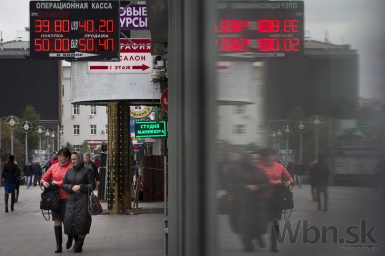 Ruská centrálna banka na devízových trhoch opäť zasahovala
