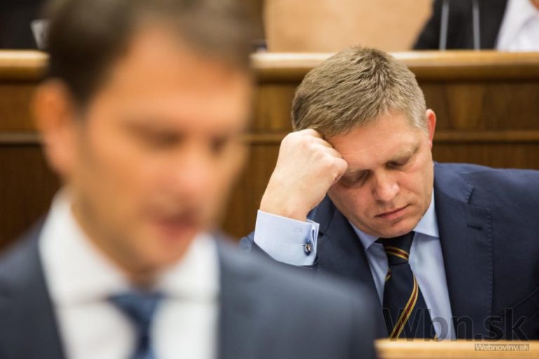 Mimoriadna schôdza parlamentu o vyslovení nedôvery premiérovi Ficovi
