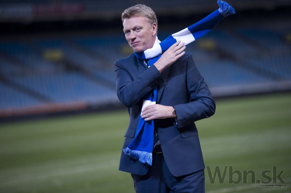 Moyes odkazuje rozhodcovi, že futbal je kontaktný šport