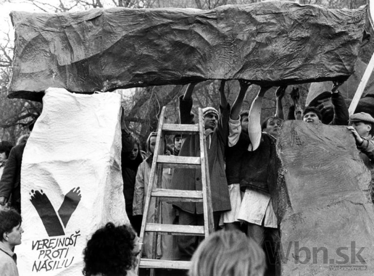 November '89 priniesol na Slovensko demokraciu