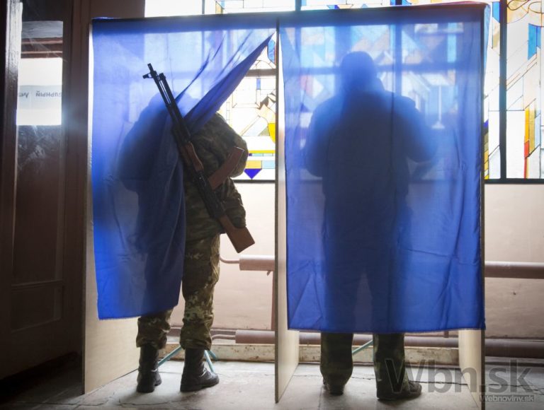 Povstalci na Ukrajine si volia prezidenta a členov parlamentu