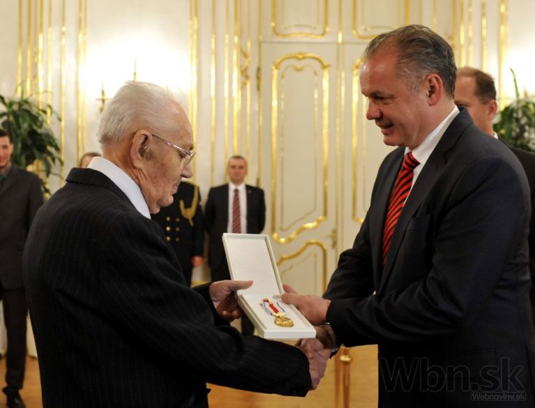Prezident Kiska vyznamenal bojovníkov za slobodu