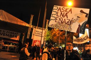 Protest za odstúpenie Pavla Pašku