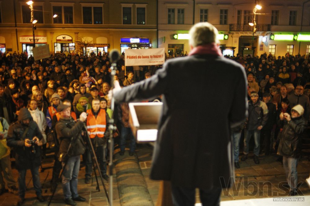 Proti korupcii demonštrovalo v Košiciach približne tisíc ľudí