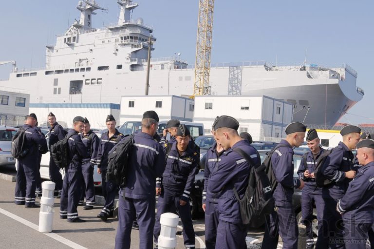 Rusi hrozia Francúzom žalobou, za lode chcú pýtať odškodné