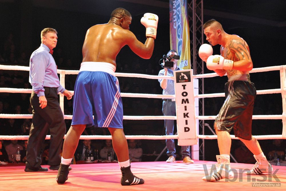 Slovenský boxer Tomi 'Kid' Kovács zdolal Wanderu a získal titul WBF