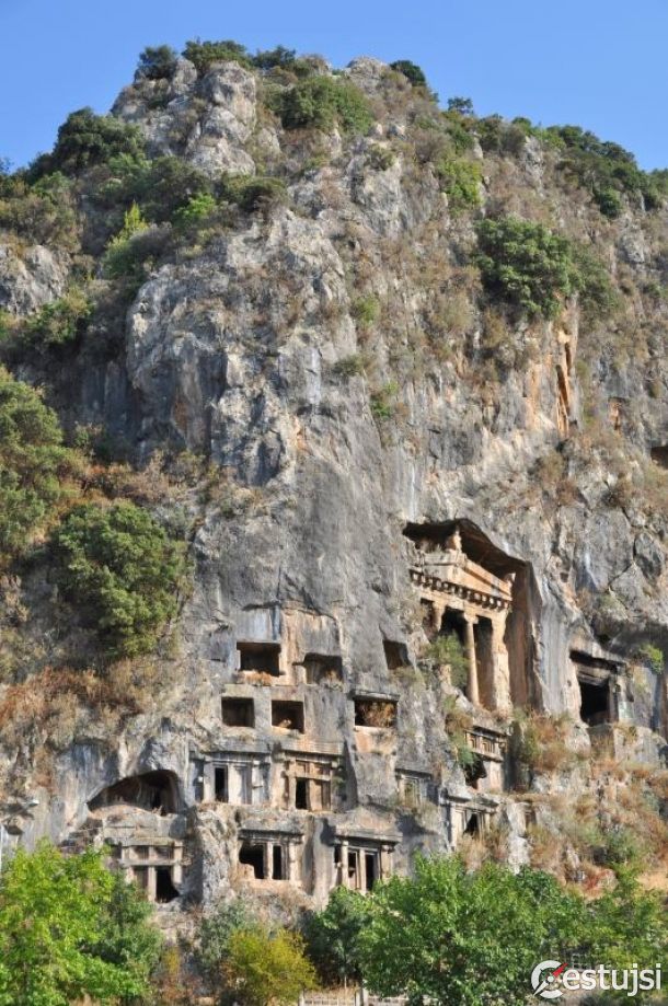 Turecké Fethiye: Staroveké hrobky a vôňa rýb