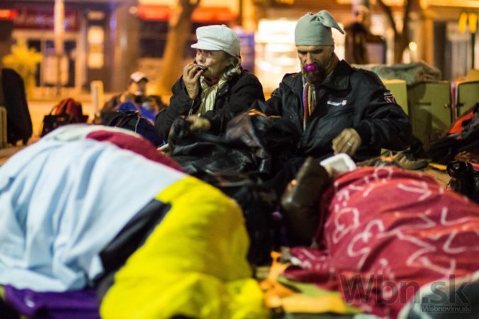 V Bratislave si ľudia vyskúšali byť bezdomovcami