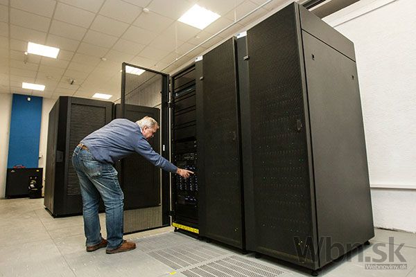 V SAV spustili rozšírenú verziu superpočítača Aurel