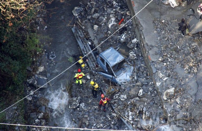 V Taliansku a Švajčiarsku spôsobili prívalové dažde zosuvy pôdy