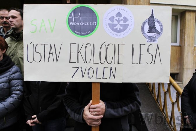 Vedci zo SAV protestovali vo Zvolene