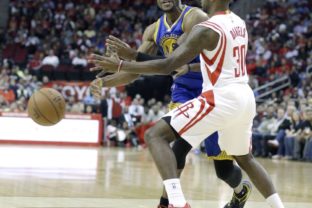 Warriors zatiaľ bez prehry, Houston mu podľahol