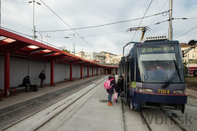 Zo stanice v Bratislave jazdia dočasne električky