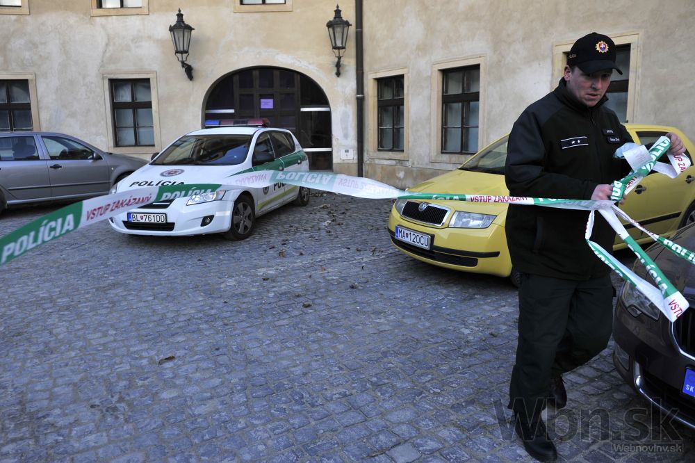 Do podateľne na Hrade došla obálka s bielym práškom