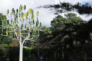 Francúz navrhol stromy, na ktorých „rastie" elektrina