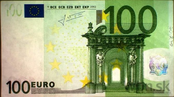 Na Slovensku je dvojnásobne viac falošných bankoviek