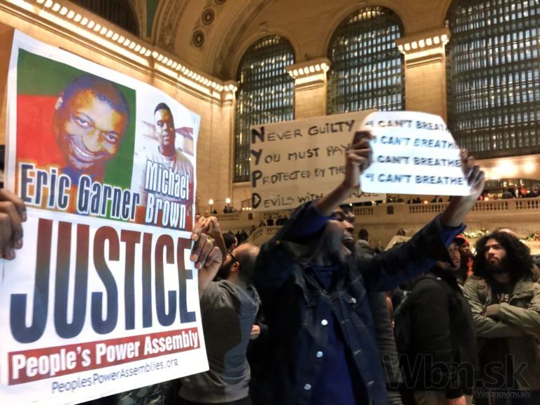 New York je na nohách, ľudia protestujú proti oslobodeniu policajta