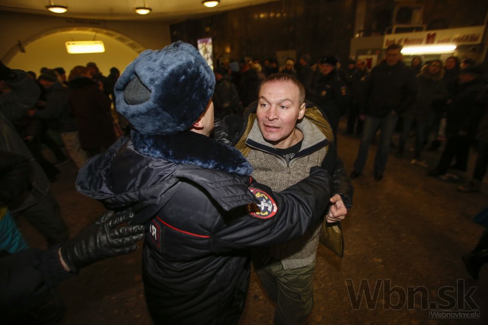 Opozičnú demonštráciu v Moskve rozohnala polícia