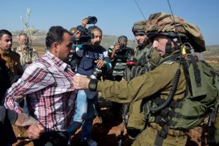 Palestínsky minister zomrel po potýčke s izraelskými vojakmi
