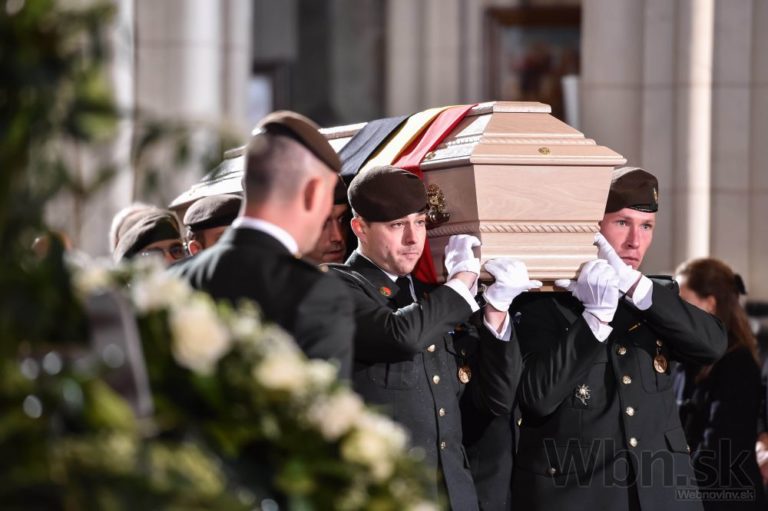 S kráľovnou Fabiolou sa lúčili Belgičania i kráľovské rodiny