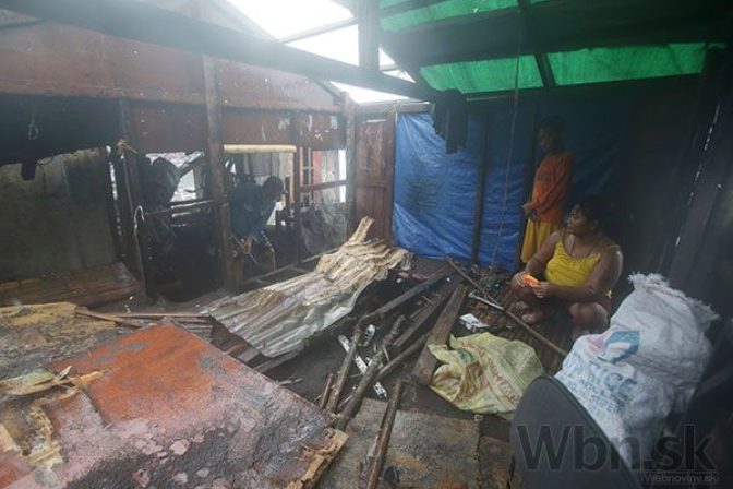 Tajfún sfúkol na Filipínach domy, hlásia obete