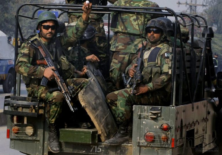 Taliban zaútočil na školu v Pešávare