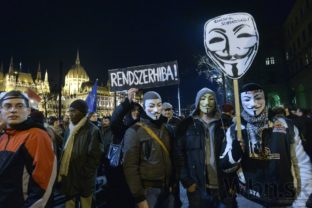 V Maďarsku protestovali proti korupcii