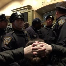 V New York je na nohách, ľudia protestujú proti oslobodeniu policajta