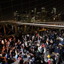 V New York je na nohách, ľudia protestujú proti oslobodeniu policajta