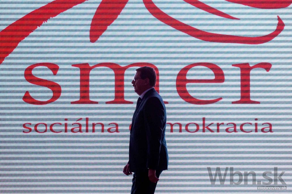 Vládny Smer oslavuje, personálne zmeny nechystá