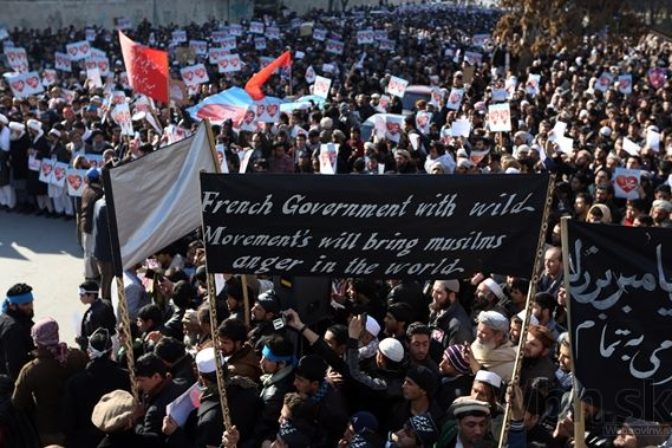 Davy ľudí v Afganistane protestovali proti Charlie Hebdo