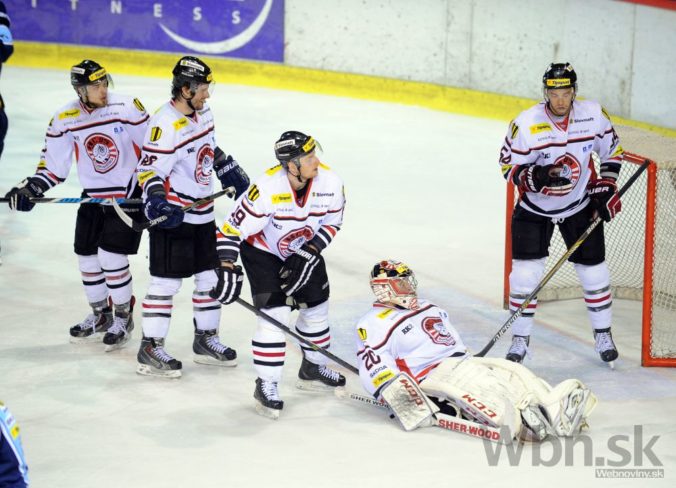 Hokejisti Nitry suverénne zdolali Banskú Bystricu