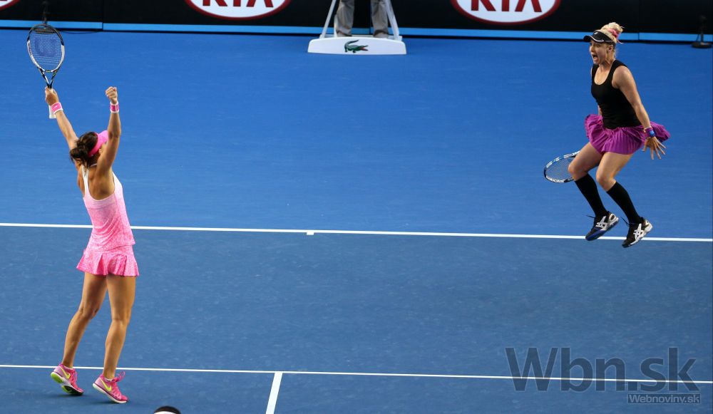 Lucie Šafářová, Bethanie Matteková Sandsová