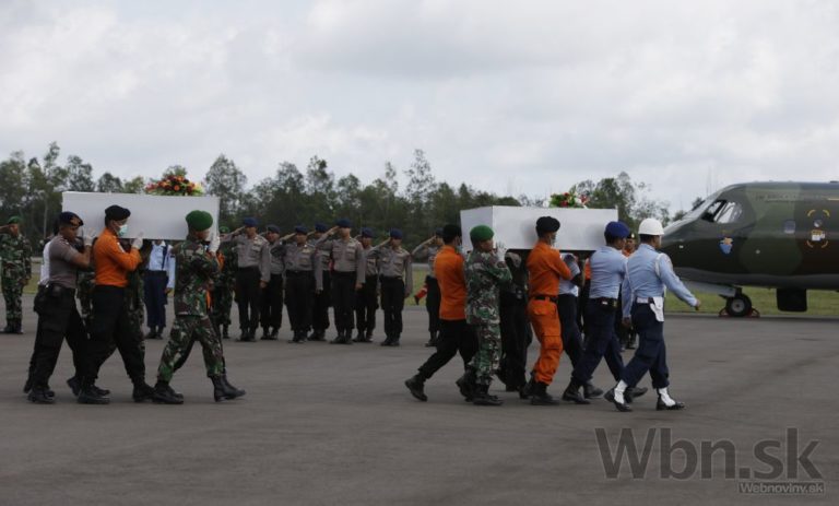Malajzijské lietadlo AirAsia spadlo do Jávskeho mora, hľadajú obete