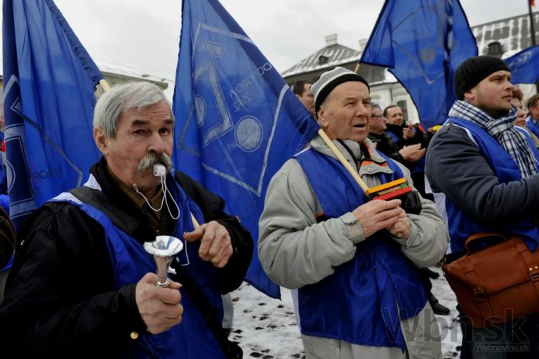 Odborári protestovali proti novele Zákonníka práce
