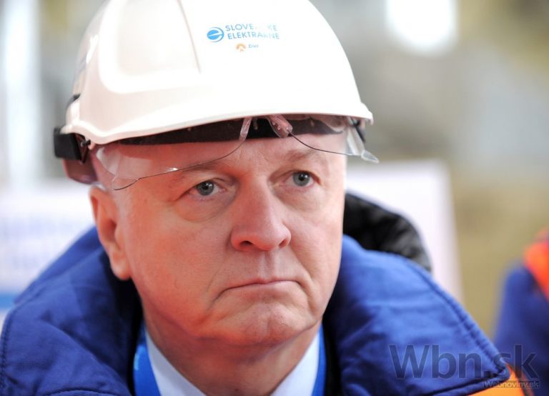 Opozícia zbiera podpisy, chce hlavu ministra Pavlisa
