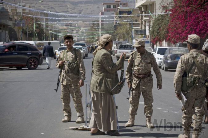 Povstalci obkľúčili rezidenciu jemenského prezidenta