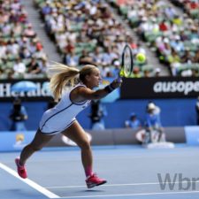 Cibulkovú vo štvrťfinále Australian Open prevalcovala Serena