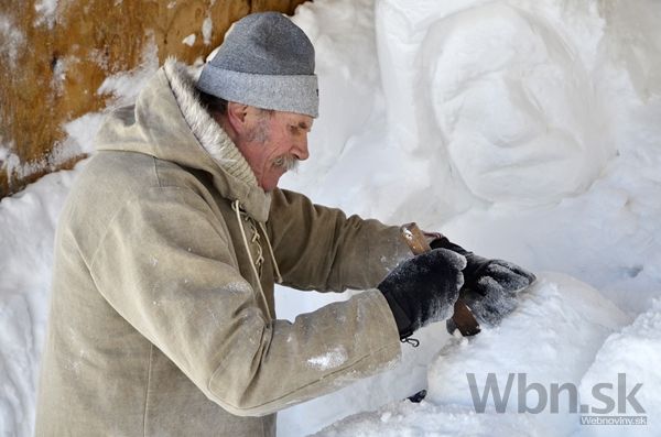 Snehový betlehem pri Rainerovej útulni si pozreli stovky ľudí
