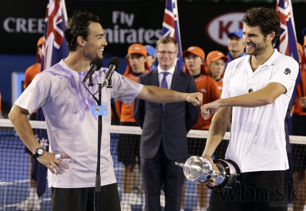 Talianski tenisti Simone Bolelli a Fabio Fognini získali titul v Melbo