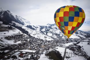 Vzduchoplavci čelia výzve, v balóne letia z Japonska do USA
