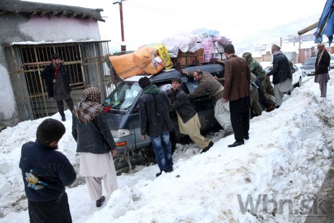 Afganistan potrápila snehová búrka, lavíny zabíjali