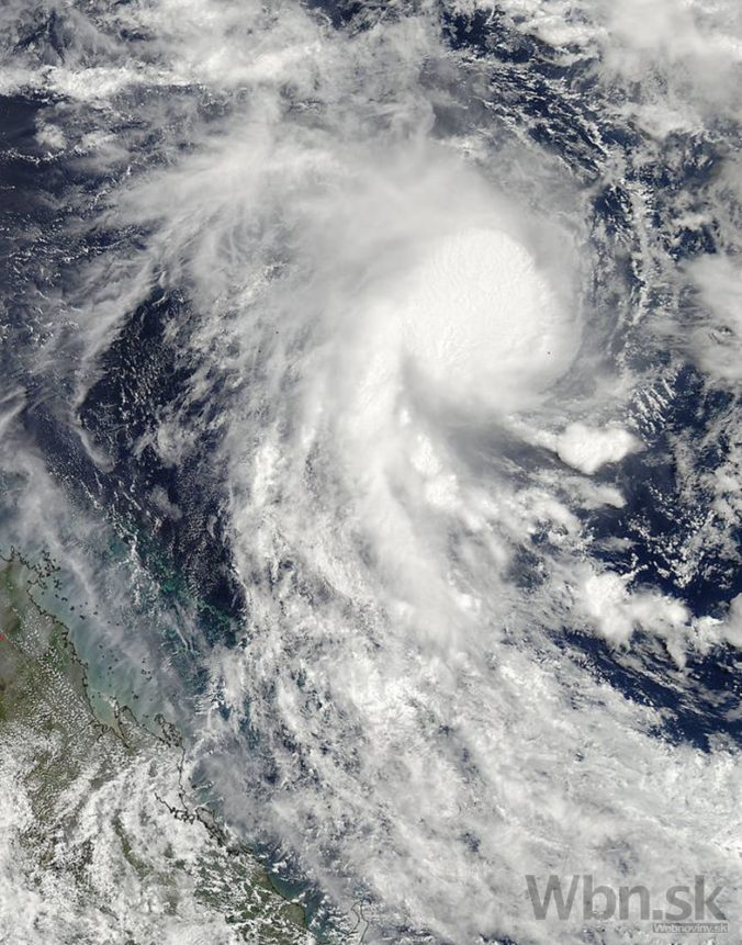 Austráliu zasiahol cyklónový sendvič