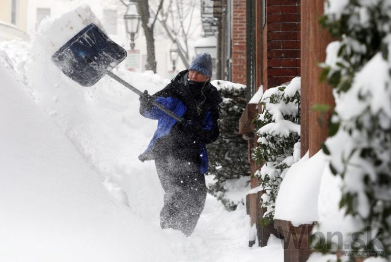 Boston zasiahla snehová búrka a arktické mrazy