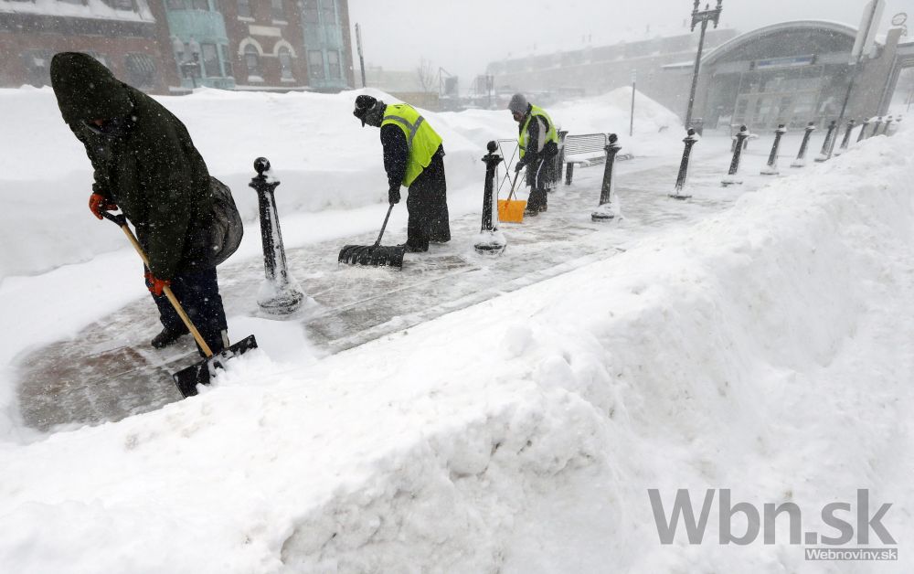 Boston zasiahla snehová búrka a arktické mrazy