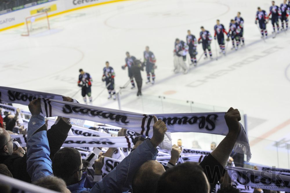 Fanúšikovia, slovan, hokej